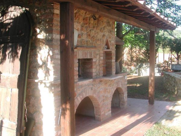Casale Il Colombaio Di Toiano Casa de hóspedes Valli Exterior foto