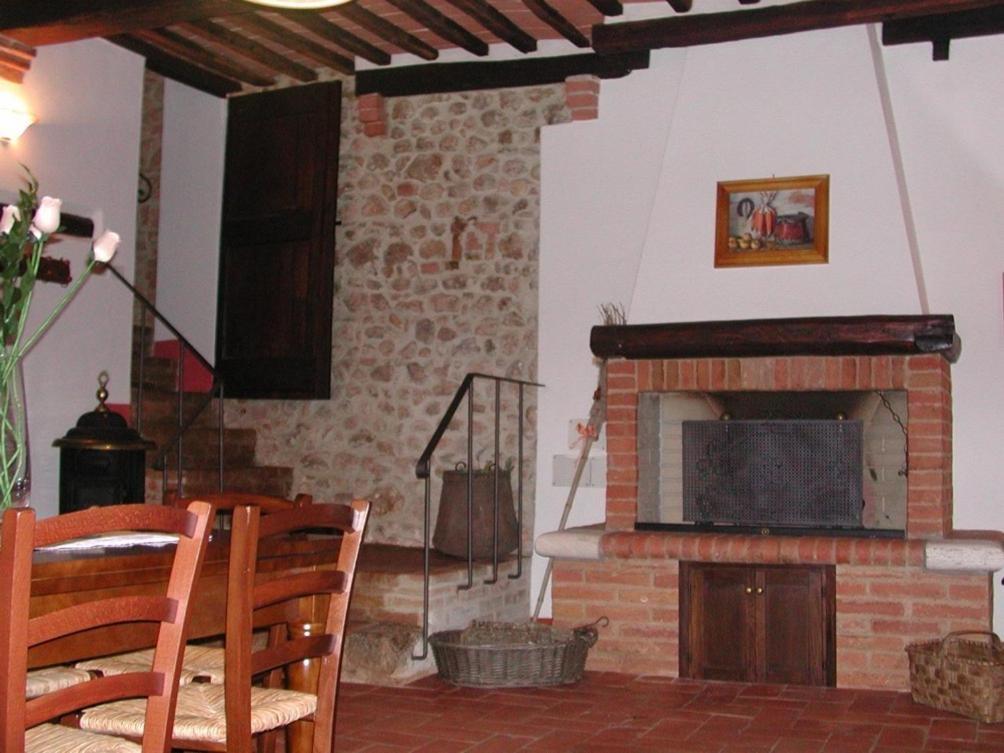Casale Il Colombaio Di Toiano Casa de hóspedes Valli Quarto foto