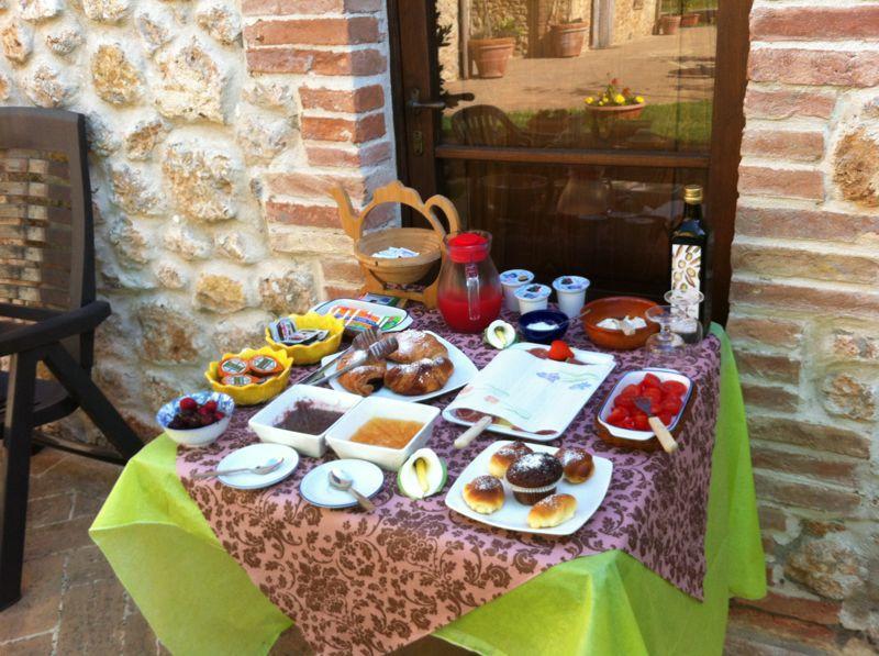 Casale Il Colombaio Di Toiano Casa de hóspedes Valli Exterior foto